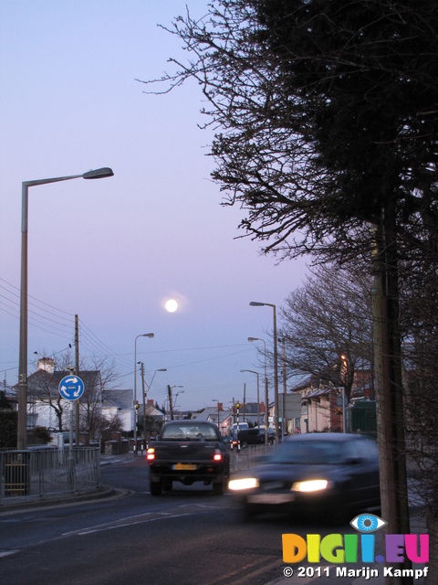 SX17159 Full moon over Boverton Road, Llantwit Major